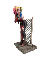 DC Gallery PVC socha Dceased Harley Quinn 20 cm